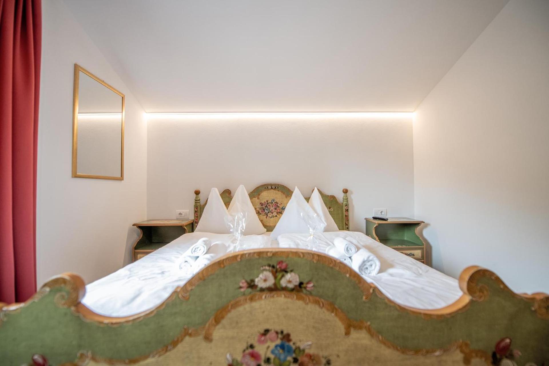Della Creta Hotel 3*