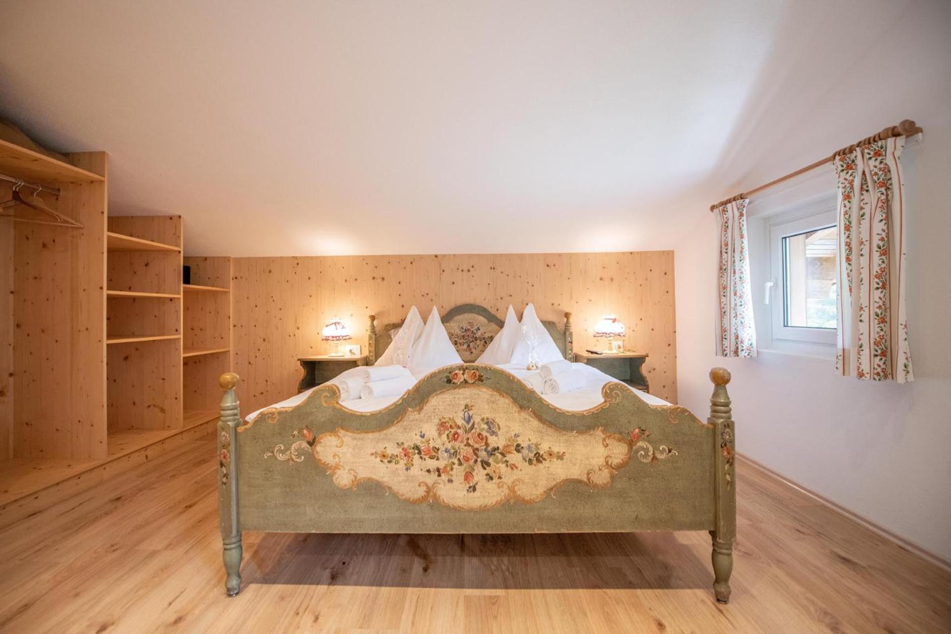 Della Creta Hotel 3*